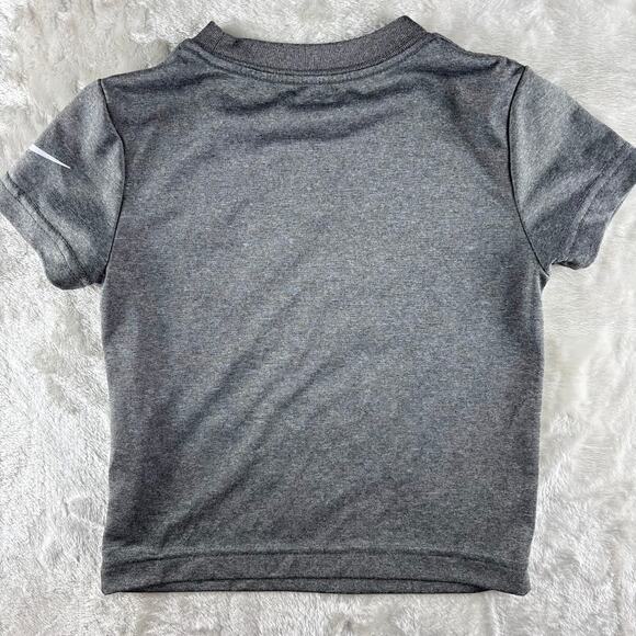 Nike Dri-Fit T-Shirt Toddler 2T 1-2 Years Gray Nike Swoosh Graphic - Picture 2 of 6